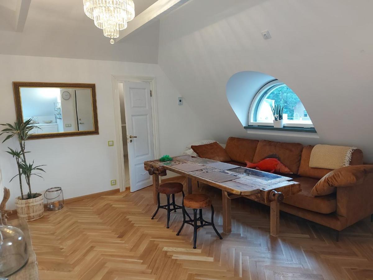 Modern History Apartment Tallinn Exteriör bild