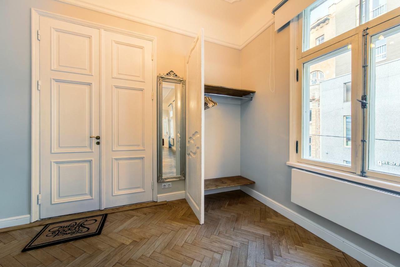 Modern History Apartment Tallinn Exteriör bild